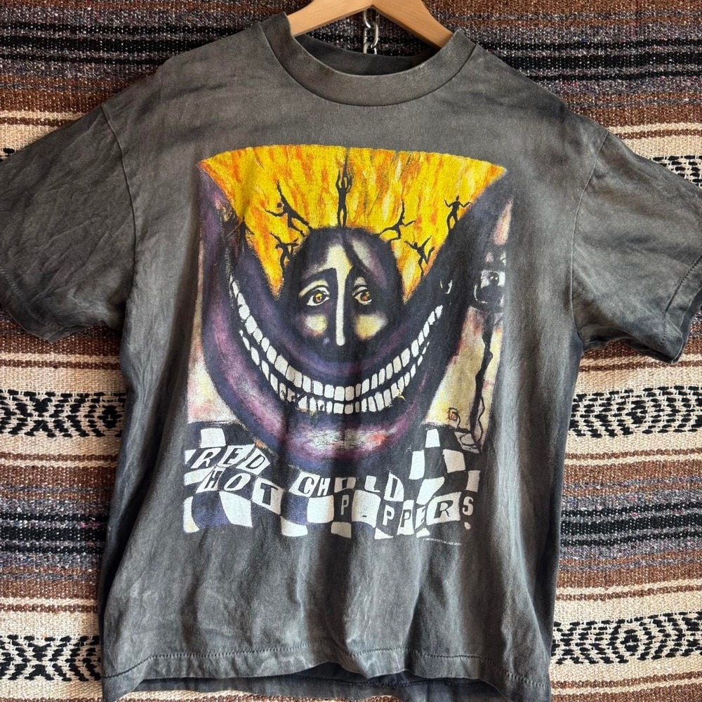Red Hot Chili Peppers Smile 1994 Tour band shirt black size Large Modern Reprint